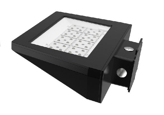 30W - 100W مصابيح LED الخارجية 140m/W IK09 IP66 للطريق